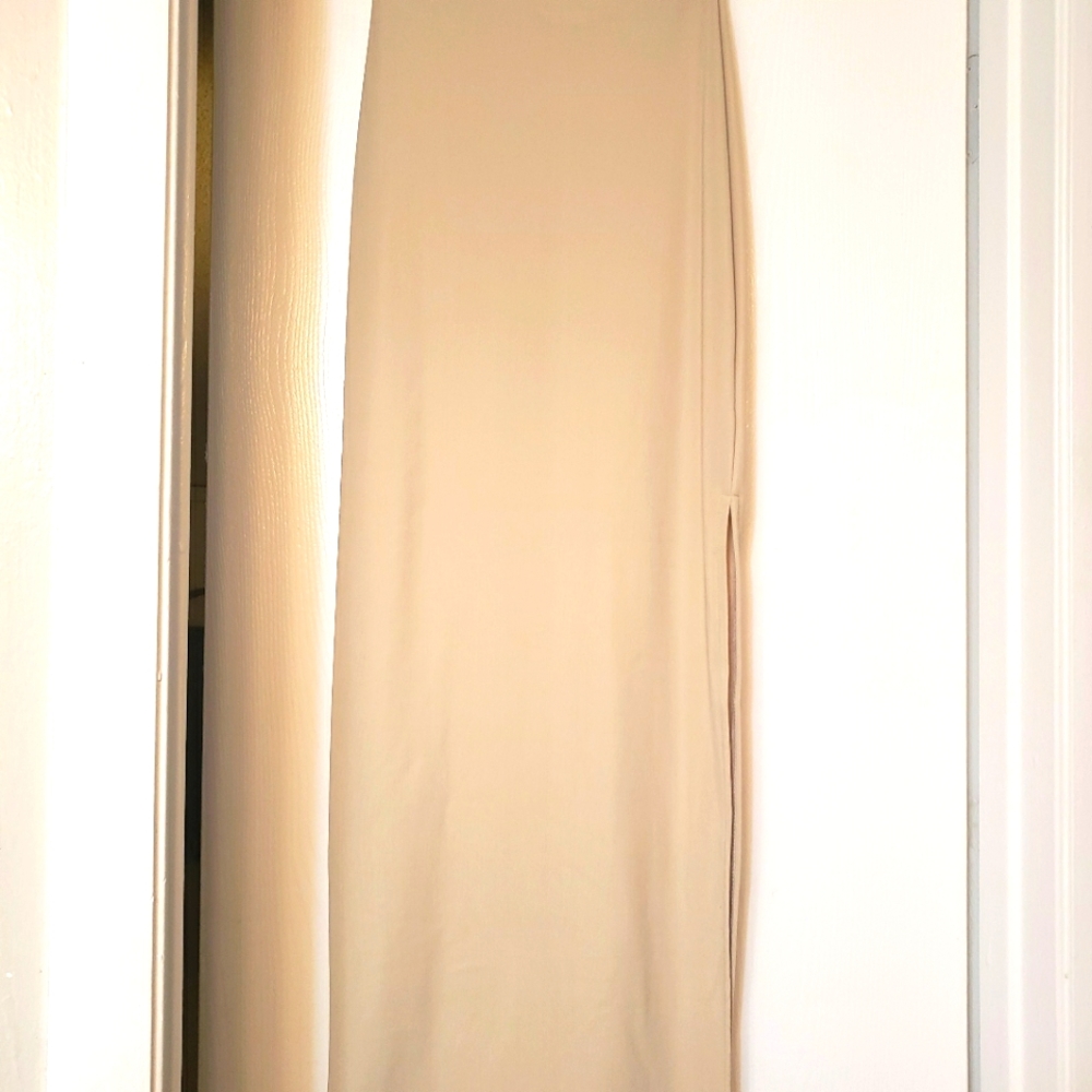 Long  Beige skirt